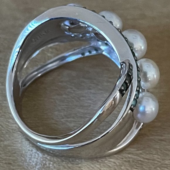 H 925 China 5 Pearl Ring with Green Gemstones - Picture 6 of 7